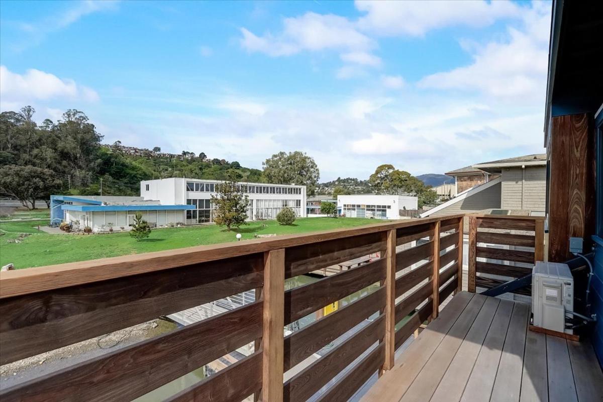 Floating Condos Of Commodore 11 Mill Valley Exterior photo