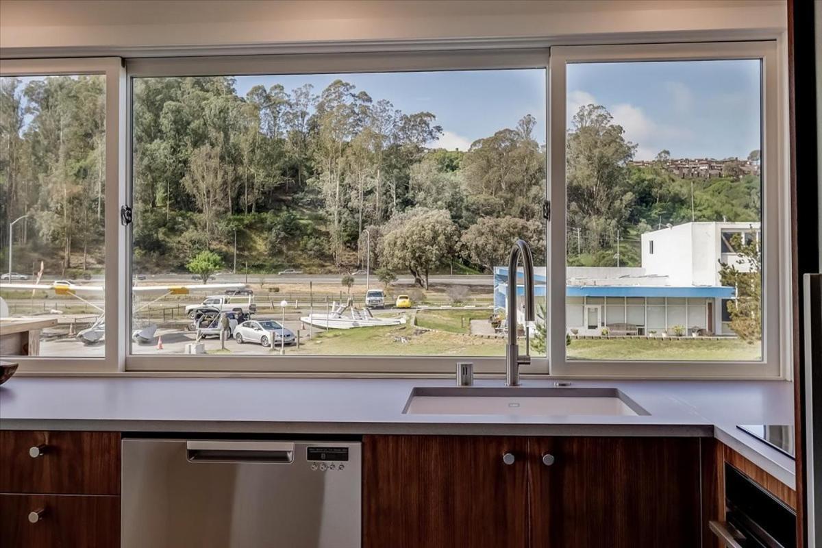 Floating Condos Of Commodore 11 Mill Valley Exterior photo