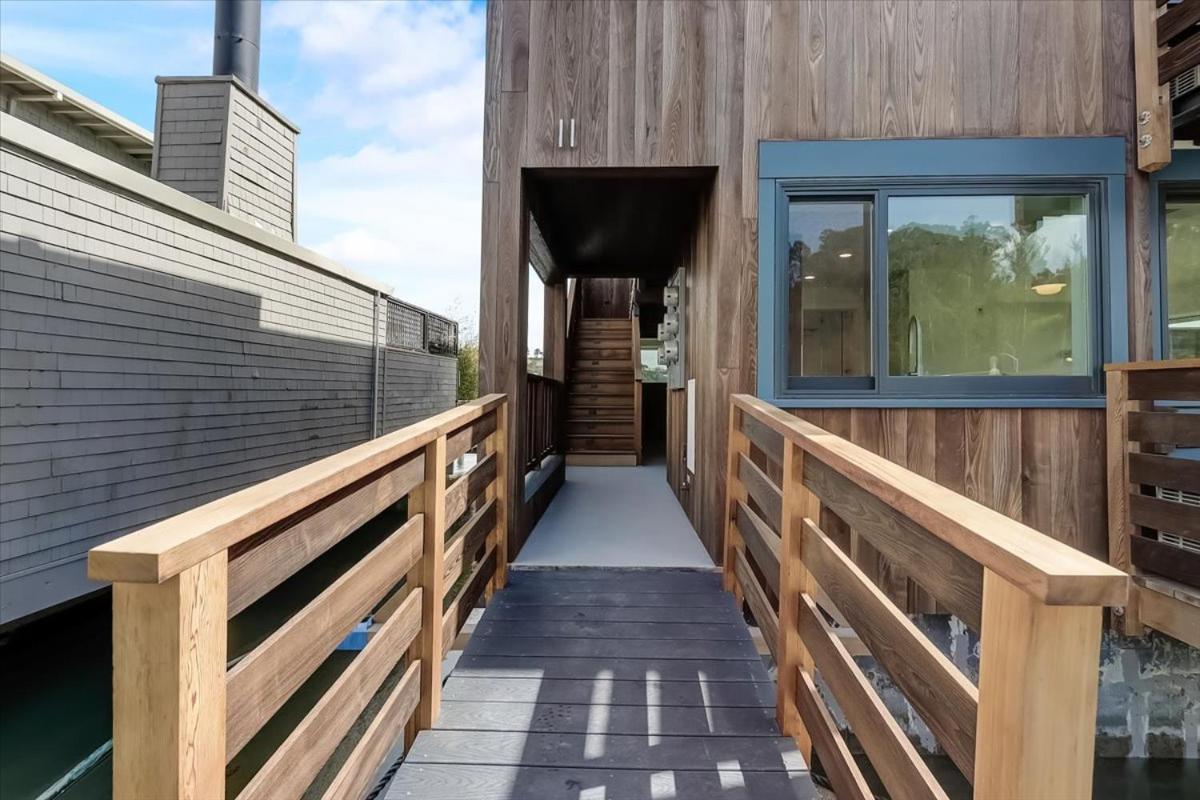 Floating Condos Of Commodore 11 Mill Valley Exterior photo