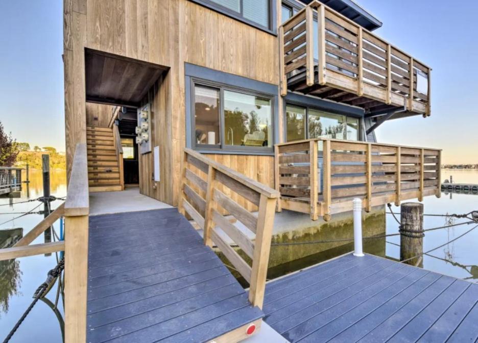 Floating Condos Of Commodore 11 Mill Valley Exterior photo