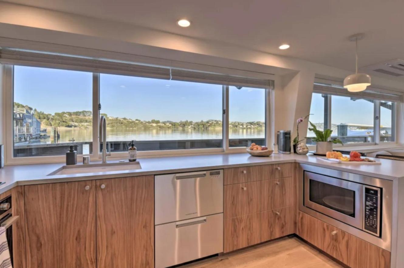 Floating Condos Of Commodore 11 Mill Valley Exterior photo
