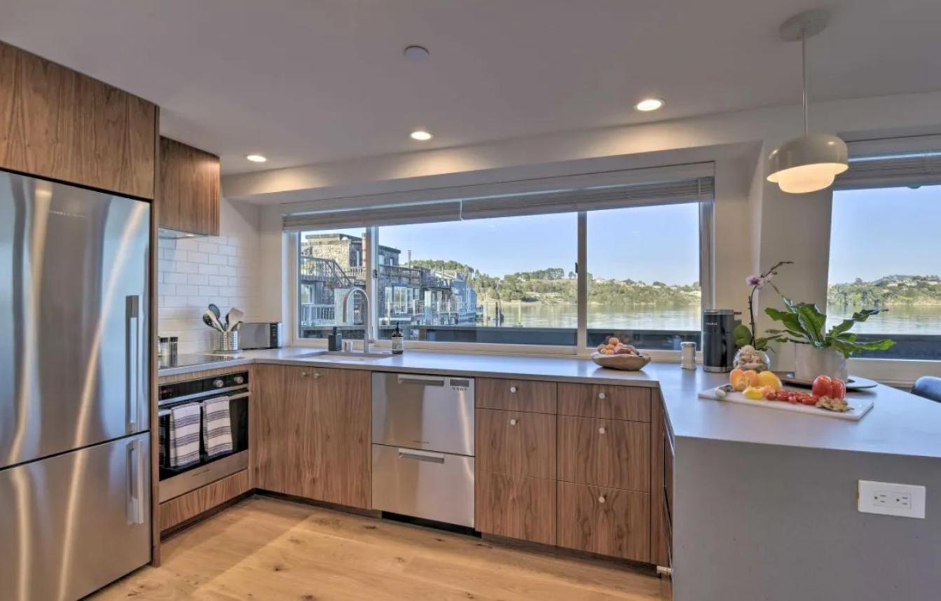 Floating Condos Of Commodore 11 Mill Valley Exterior photo