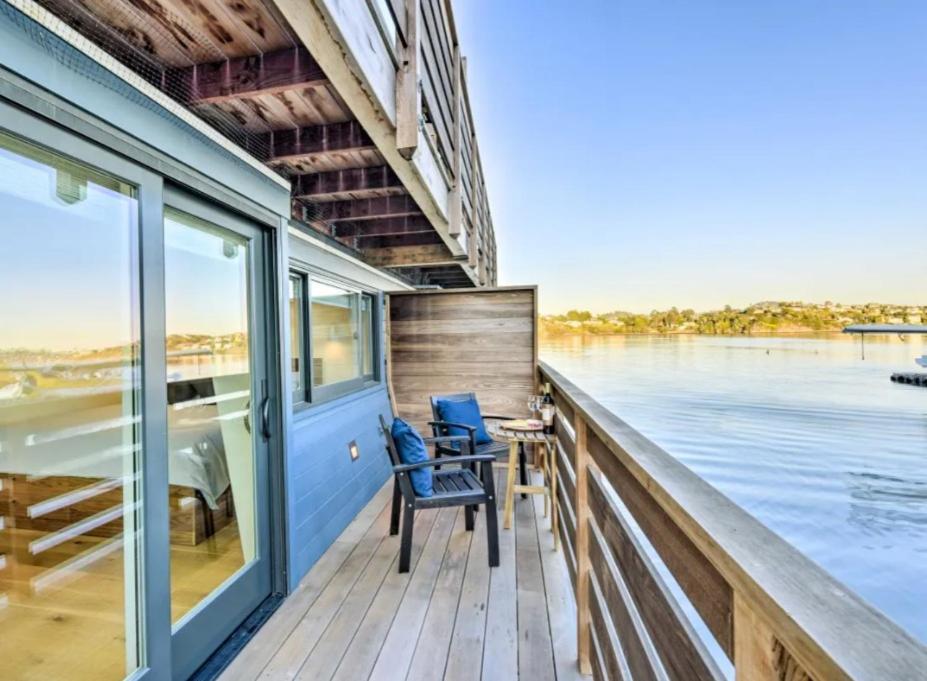 Floating Condos Of Commodore 11 Mill Valley Exterior photo